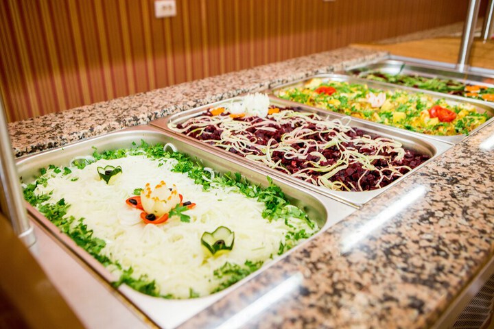 Dining 40 of 55