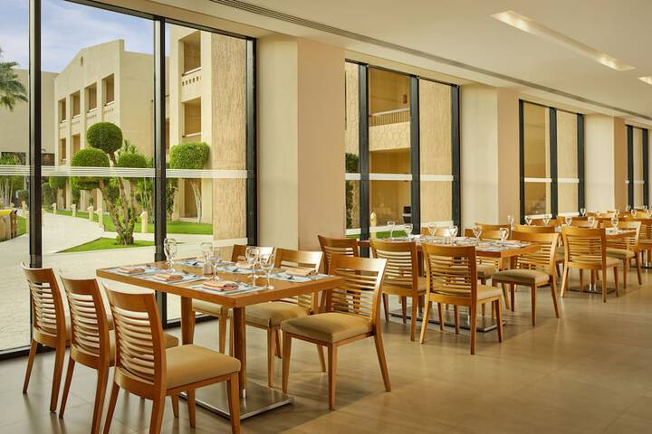 Dining 84 of 114