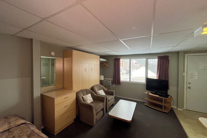 Room 3 of 17