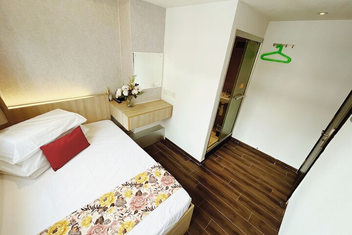 Room 20 of 50