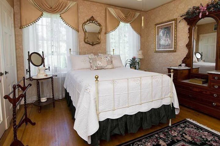 Room 6 of 39