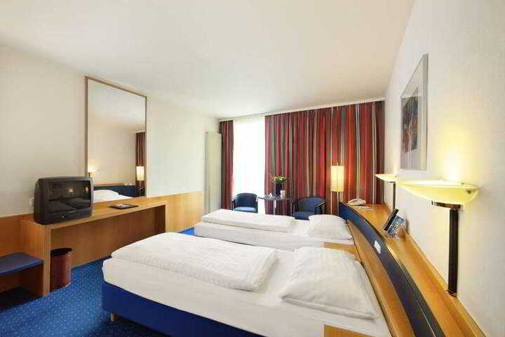 Room 3 of 17