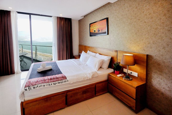 Room 36 of 230