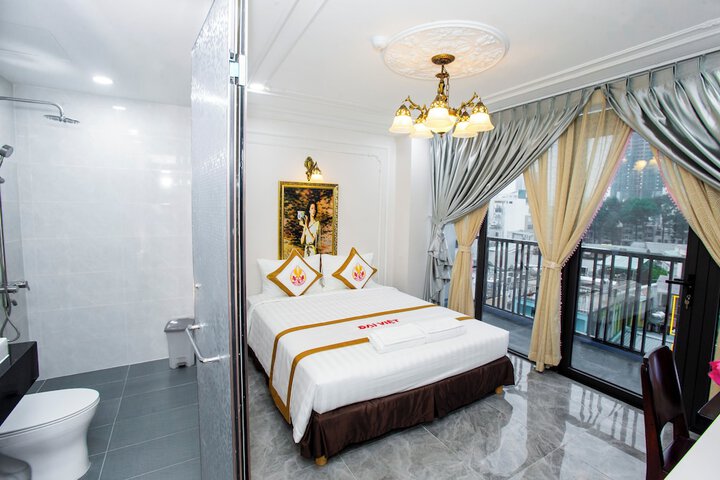 Room 42 of 307