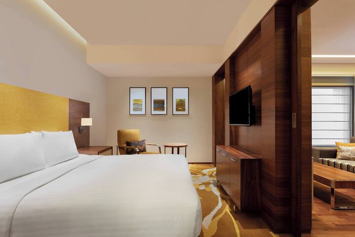 Room 10 of 73
