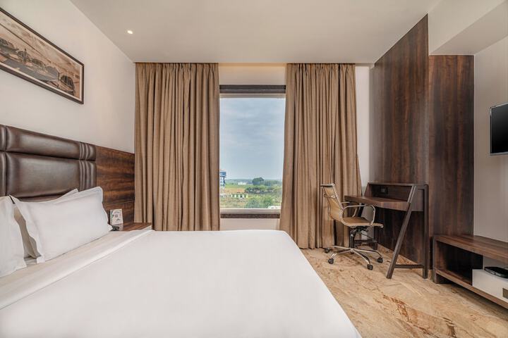 Room 17 of 30