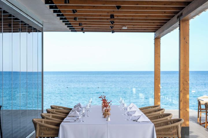 Dining 40 of 68