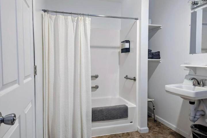 Room 50 of 53