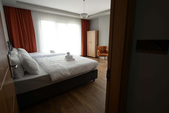 Room 20 of 34