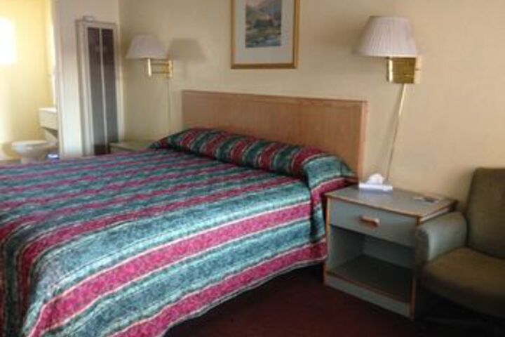 Room 14 of 23
