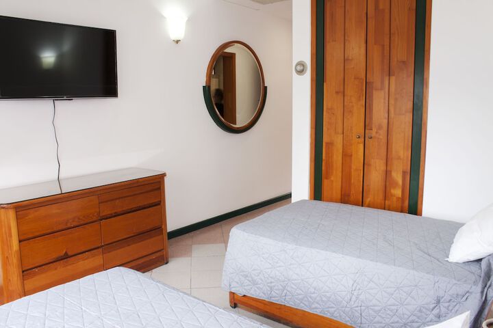Room 8 of 30
