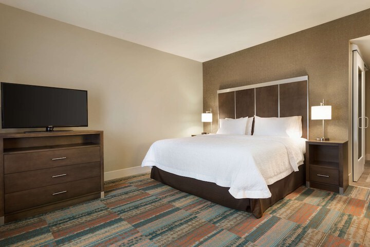 Room 5 of 26