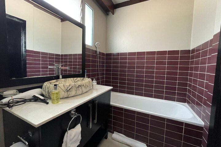 Room 20 of 33