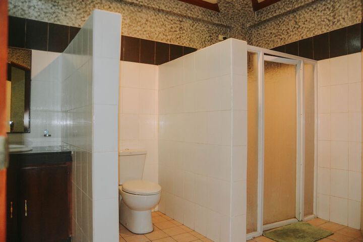 Room 9 of 26