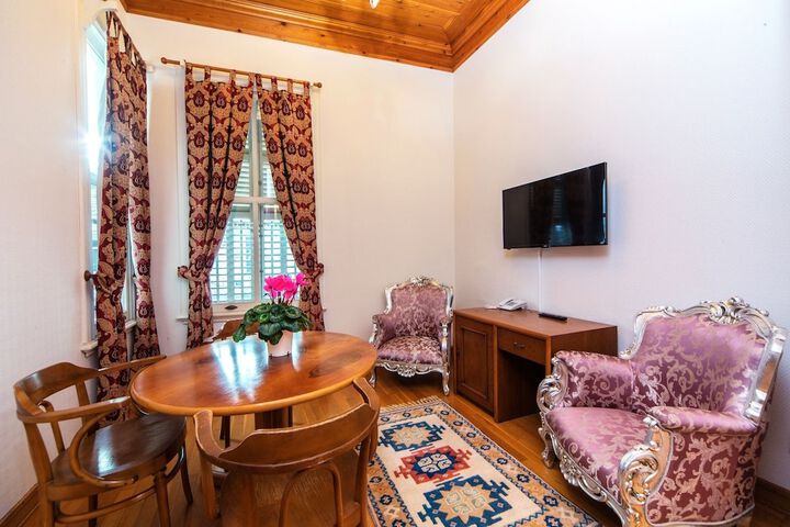 Room 6 of 26