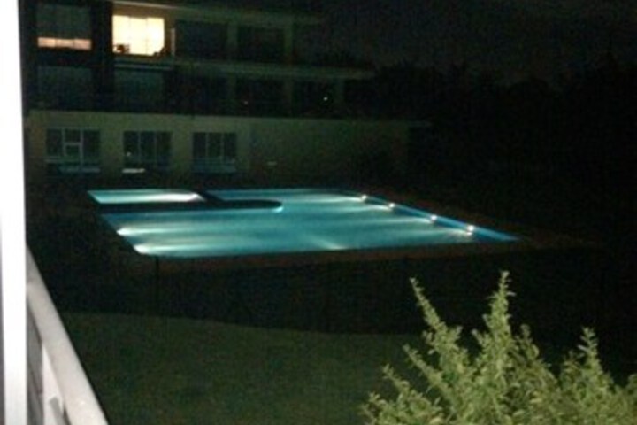Pool 160 of 190