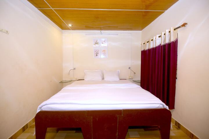 Room 30 of 94