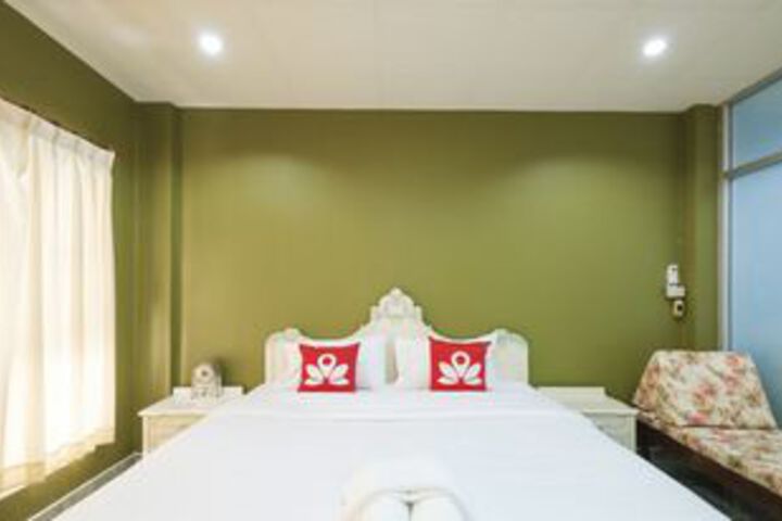 Room 18 of 31