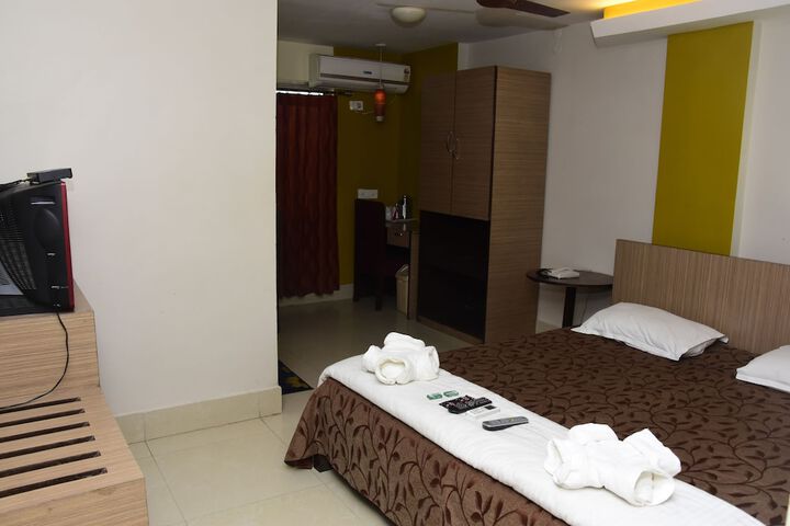 Room 32 of 169