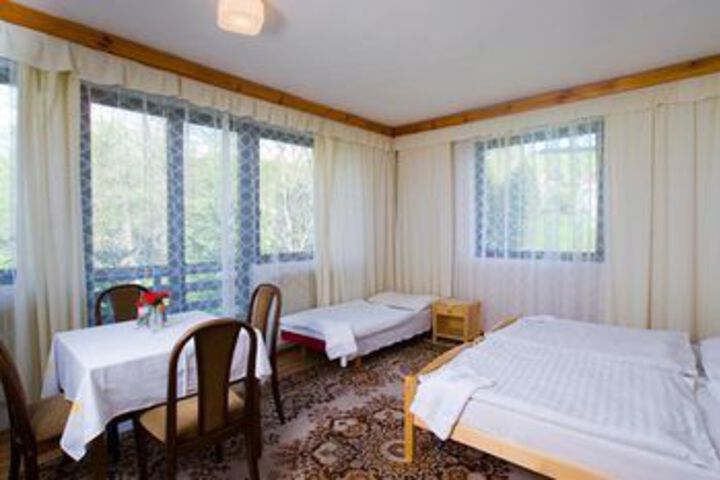Room 12 of 35