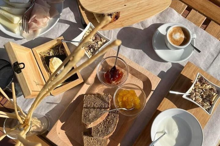Breakfast/Coffee Service 57 of 100
