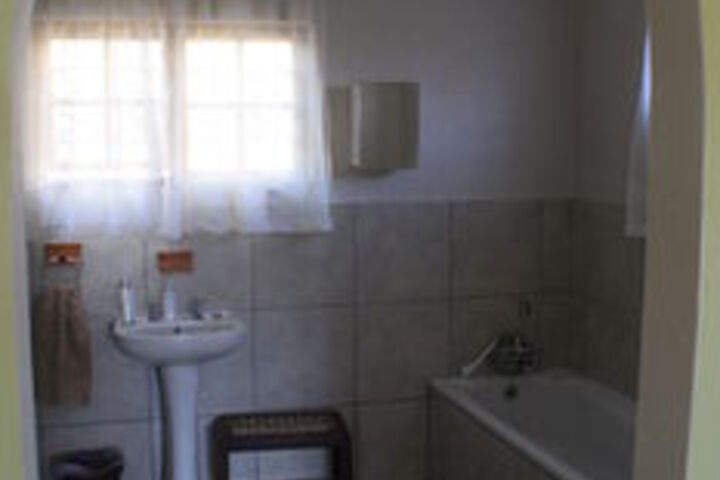 Room 3 of 27