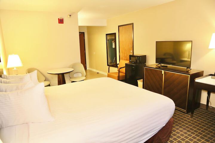 Room 35 of 73