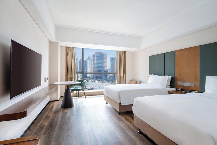 Room 27 of 109