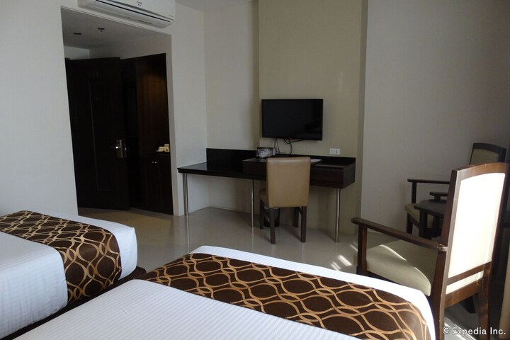 Room 19 of 38