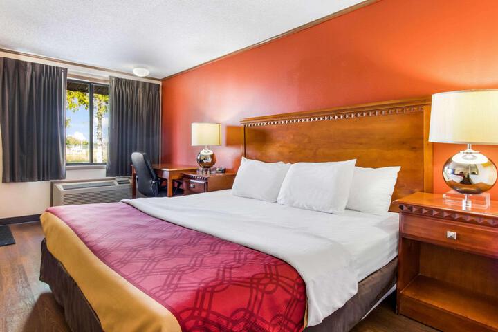 1 King Bed Accessible (2 of 4)