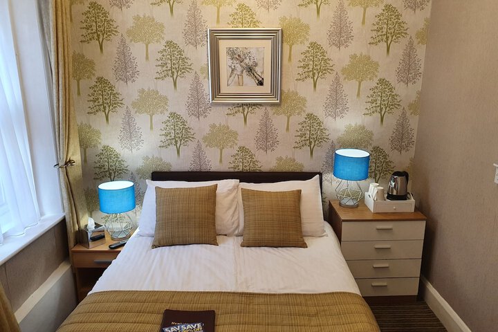 Room 10 of 49