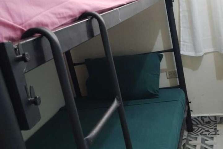 Room 6 of 37