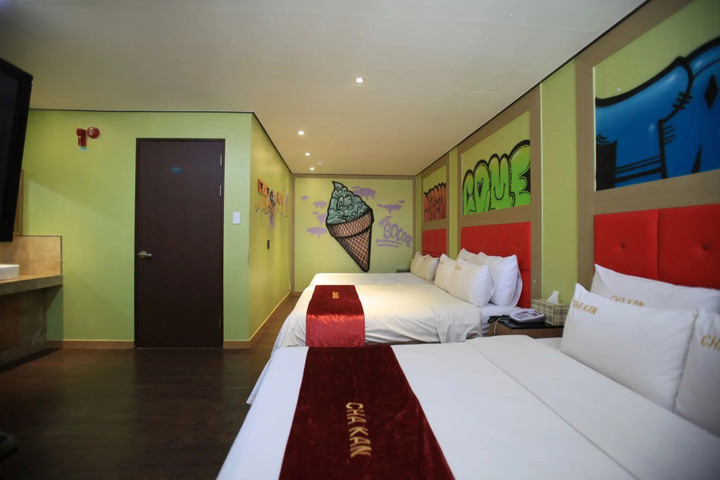 Room 14 of 26