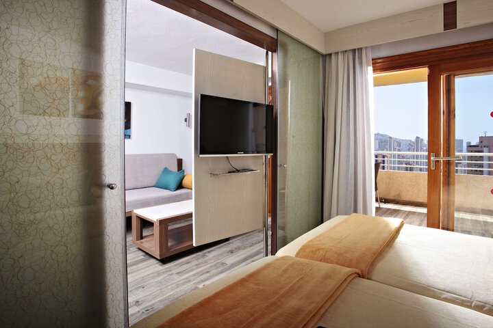 Room 8 of 46