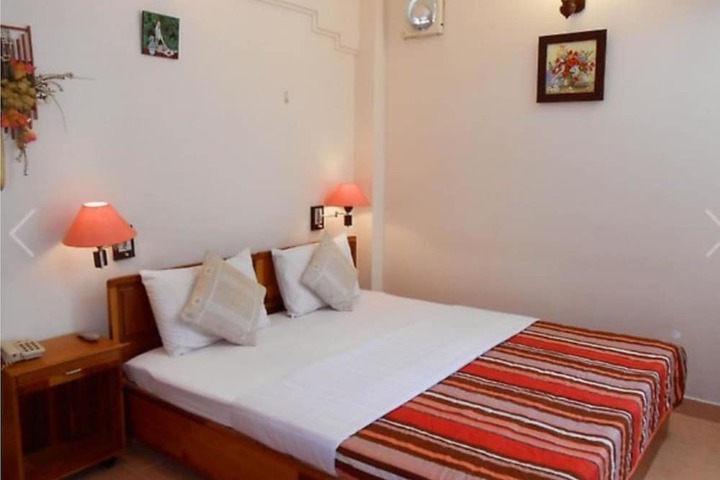 Room 3 of 43