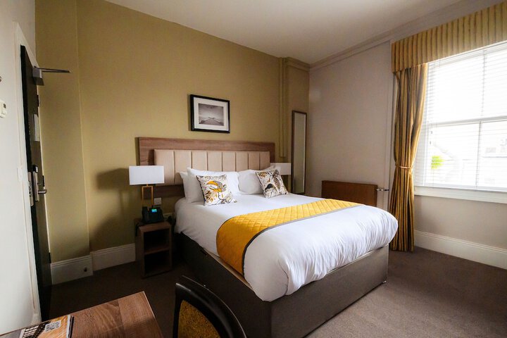 Room 13 of 117