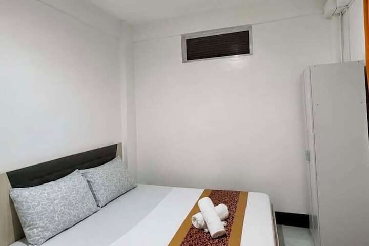 Room 16 of 20