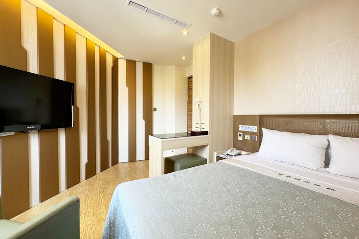 Room 34 of 160