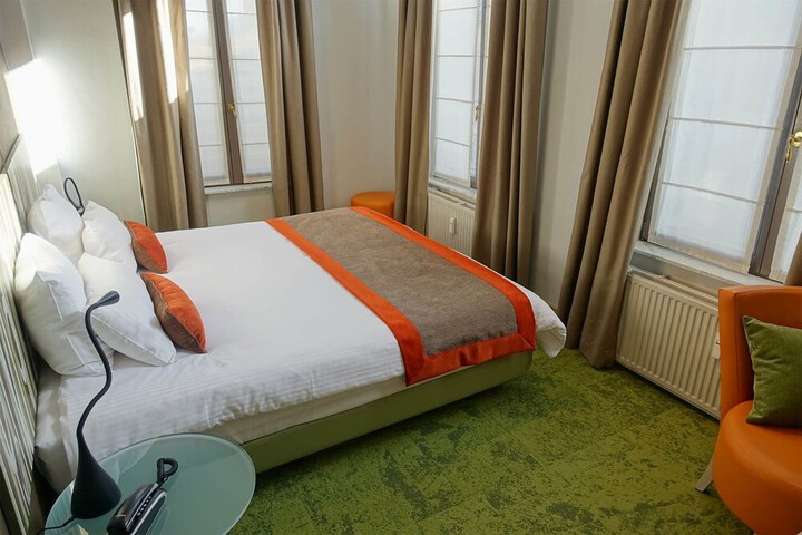 Room 7 of 41