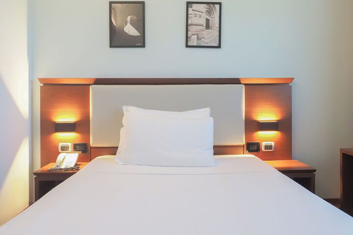 Room 25 of 64