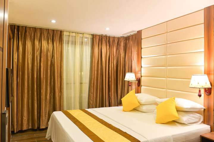 Room 32 of 74