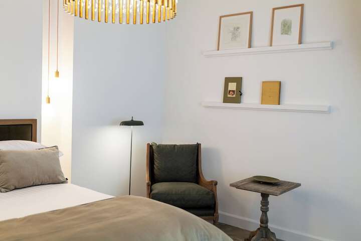 Room 33 of 124