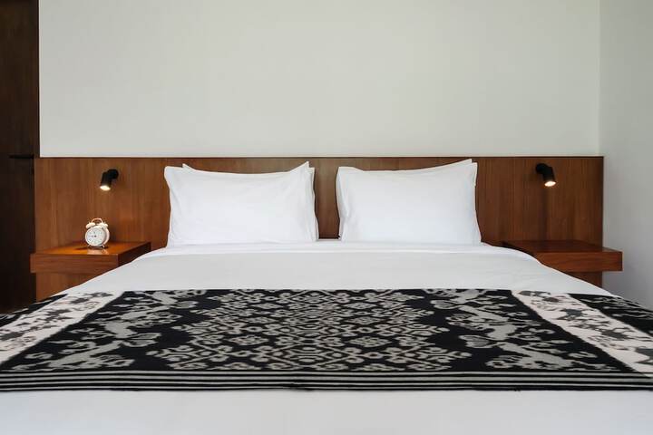 Room 10 of 65