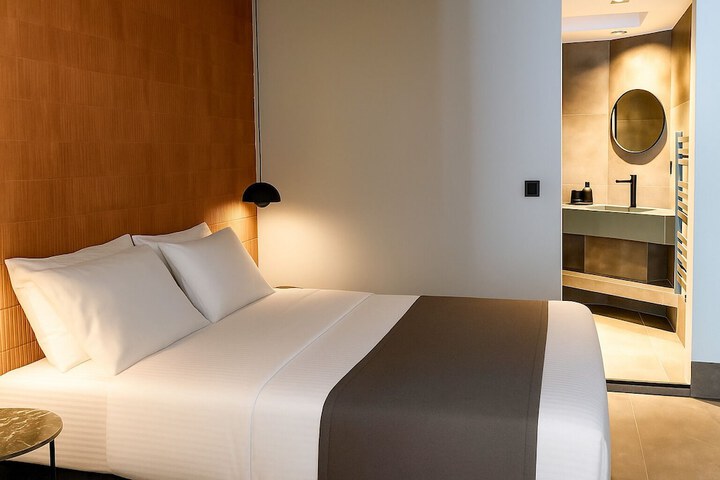 Room 70 of 119