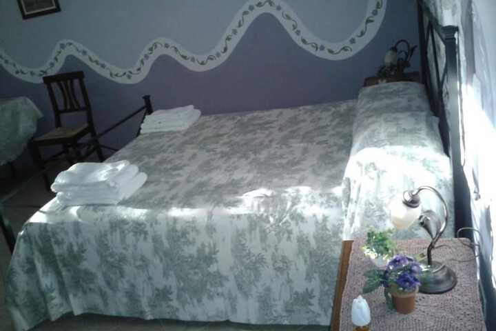 Room 6 of 45