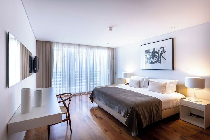 Room 15 of 112