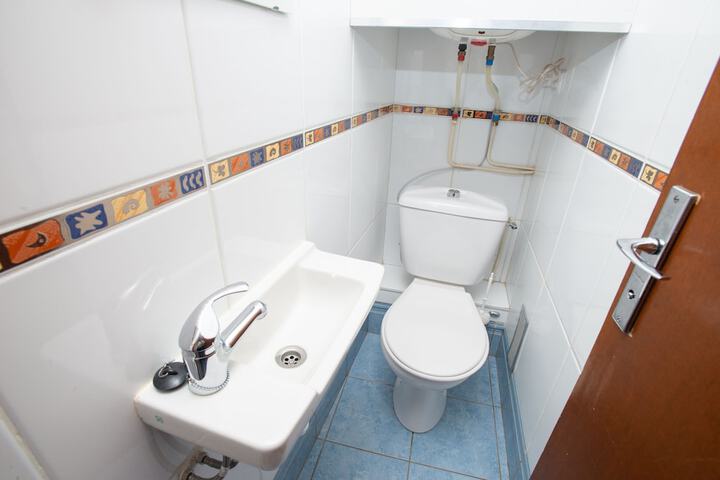 Room 20 of 28