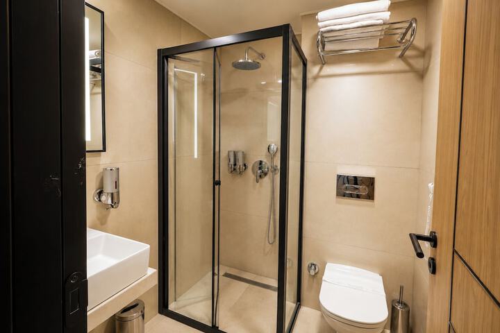 Clean Restrooms