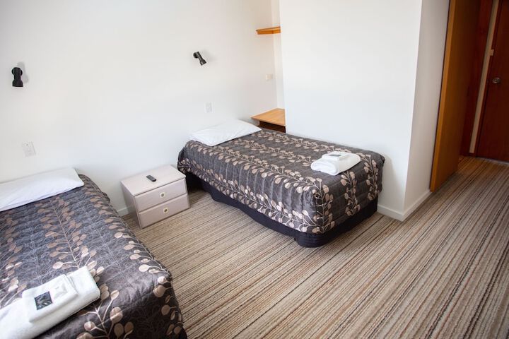 Room 10 of 39