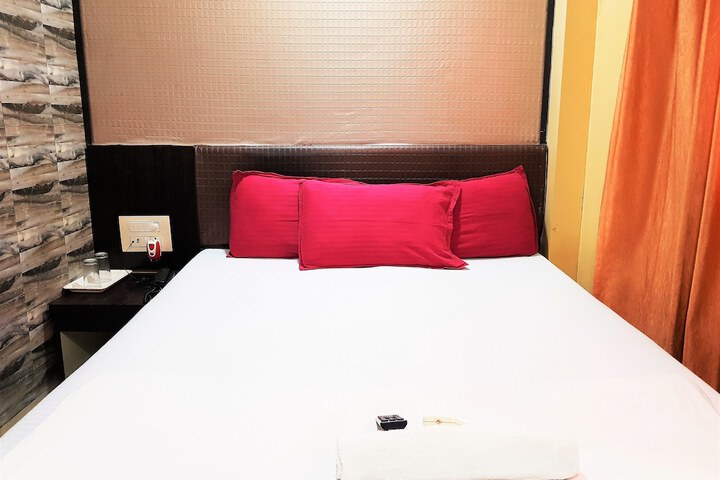 Room 3 of 7